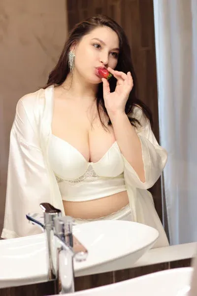 Top Class Airhostess with a Hot Body and a Gorgeous Face for You in Ahmedabad
