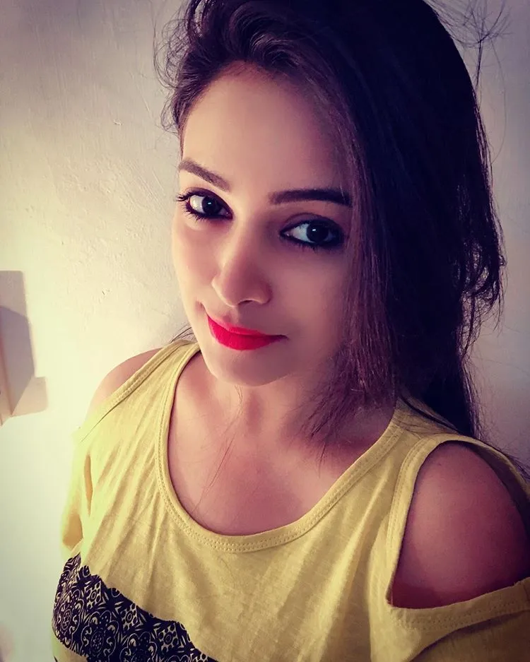 Online dating service available in Kochi for all horny boys in Kochi