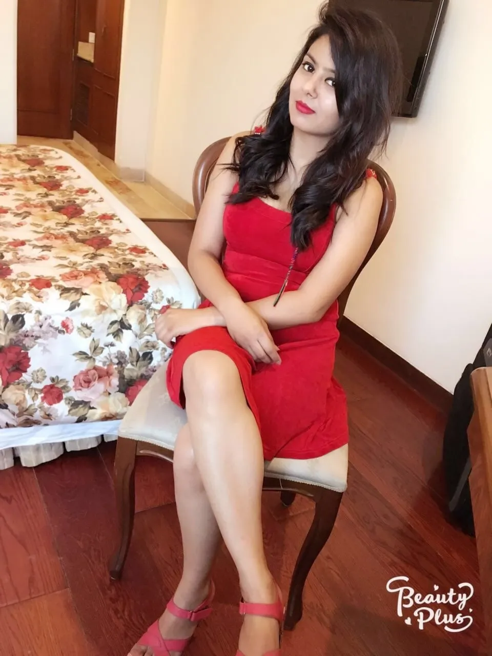Independent Housewife Female Here to Give You Real Satisfaction