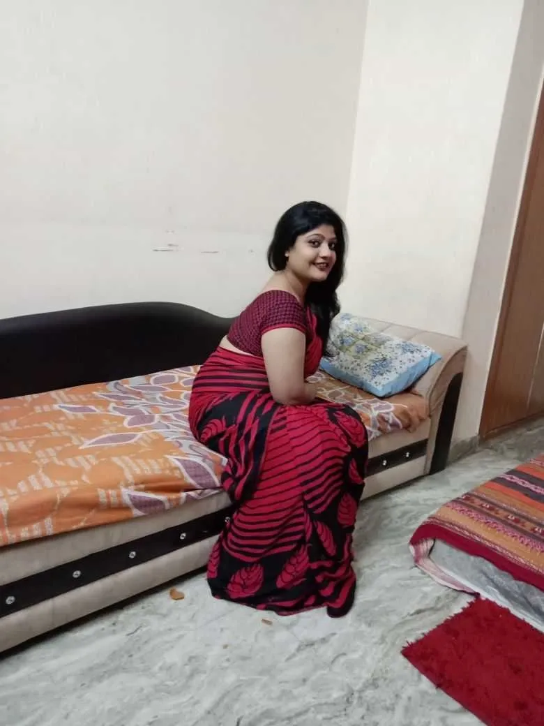 Housewife Call Girl in Bheemtal Doorstep Delivery Within 30 Minutes
