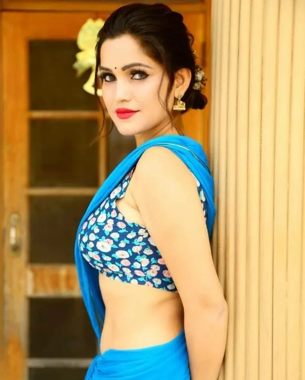 Calangute Sexy Bhabhi Call Girl Providing Fantasy Fulfillment at a Cheap Rate