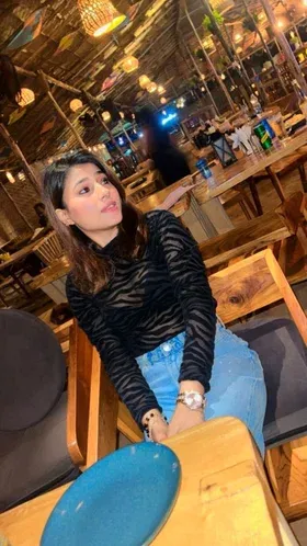 Royal Call Girl in Etah for Honeymoon-style Intimacy
