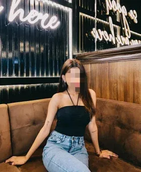 Sexy Celebrity Call Girl in Etah for Girlfriend Experience (GFE)