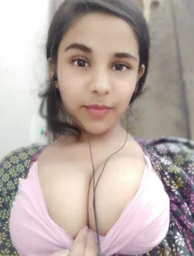 Desi Escort Girl in Kathua Providing Video Call Service at Cheap Rate