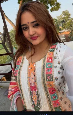 High-Class Call Girl in Meerut for Mature Love & Comfort Services