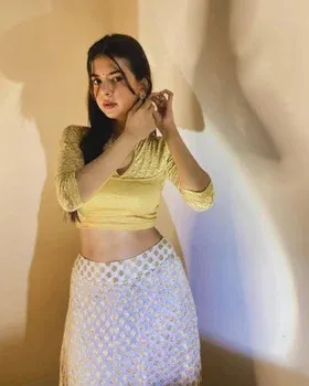 High-Class Model Call Girl in Panaji for Honeymoon-style Intimacy