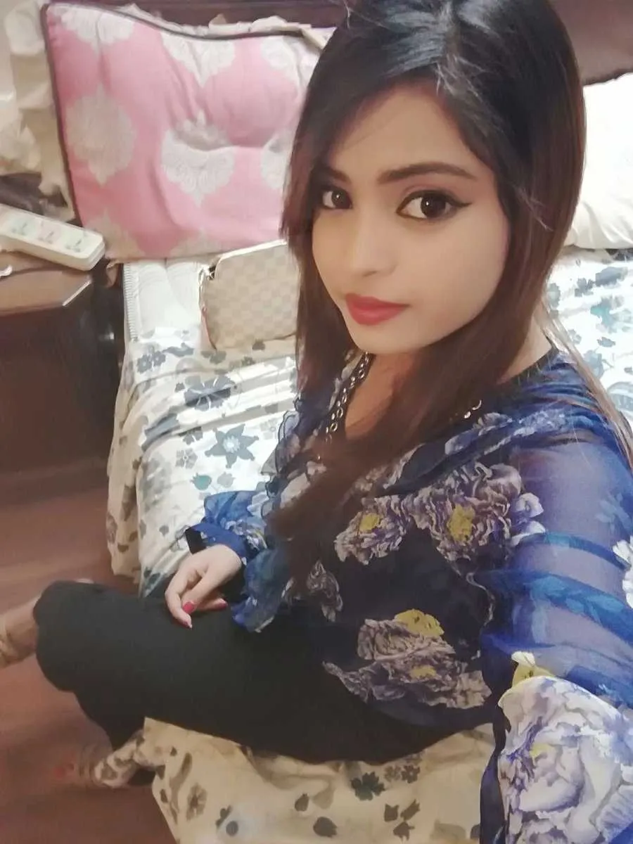 Enjoy the best companionship with Priyansha perfect college call girl for dating in Roorkee